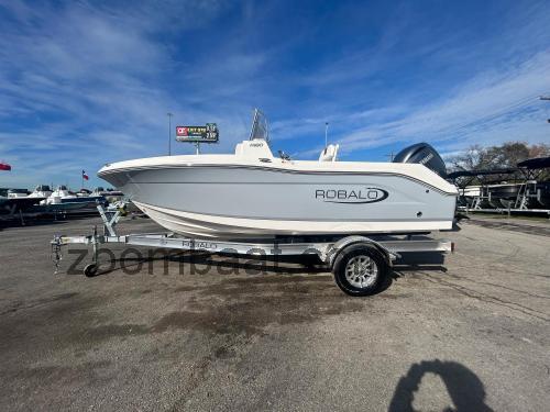 Robalo 180 Spesifikasjoner og anmeldelser